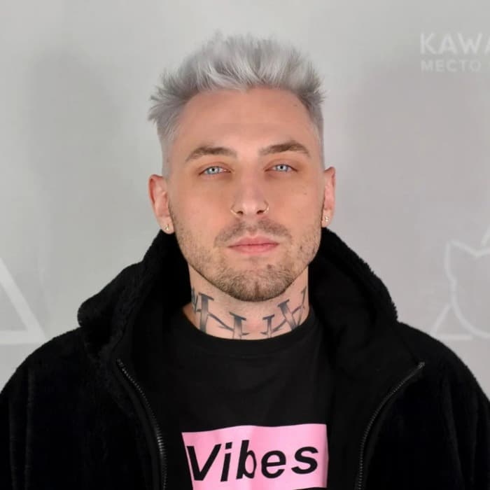 Silver Millenial Men’s Haircuts