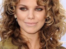 curly hair celebrities anna
