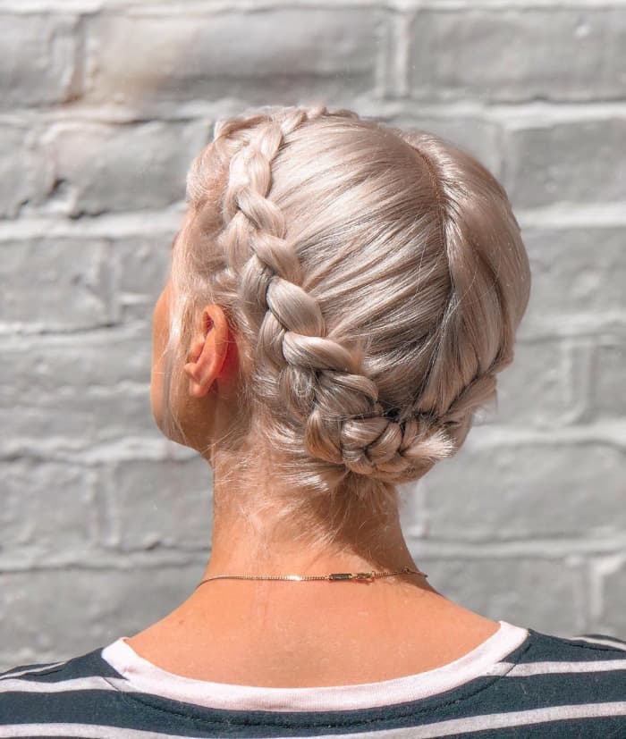 Easy (Wonder Woman Inspired) Knotted Braid - A Beautiful Mess