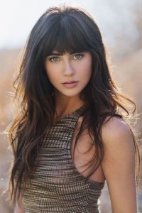 Hairstyles For Women Over 30 Very Long With Bangs