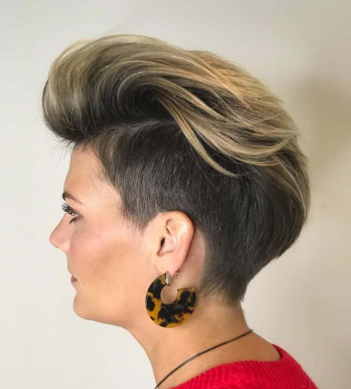 Short hairstyles for women - 19