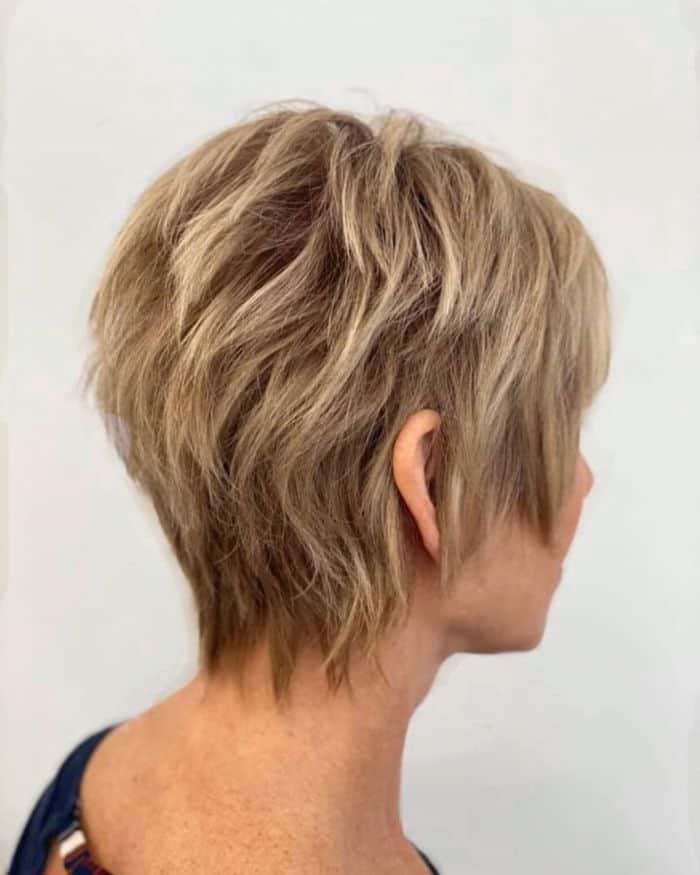 Short hairstyles for women - 40