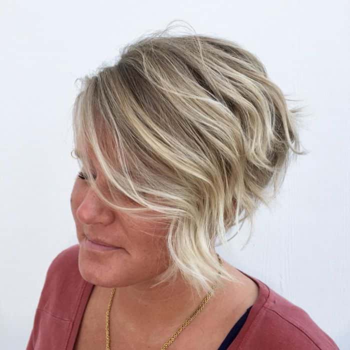 Short hairstyles for women - 44