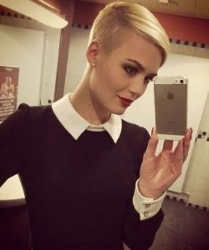 Short hairstyles for women - 45