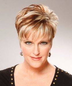 short blonde haircuts for over 60photo