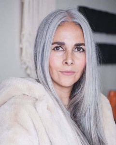 Hairstyles for Women Over 60 - 37