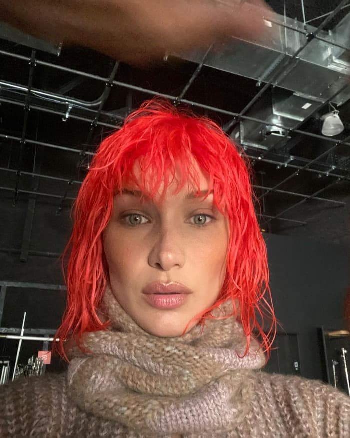 How to get Karlie Kloss Hair, Messy Blonde Bangs & Oversized