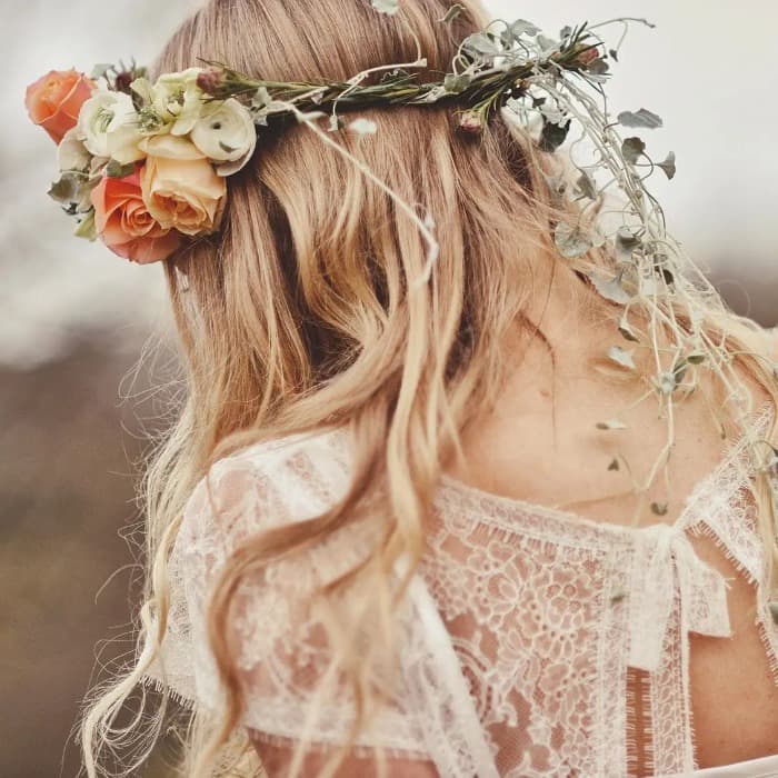 30 Elegant Outdoor Wedding Hairstyles - Hairstyle on Point