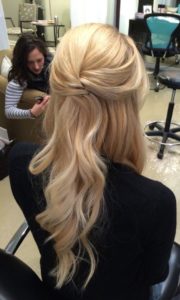 15 Low-maintenance Winter Hairstyles to Simply your Beauty Routine |Half-up, Half-down Twist |Hairstyle On Point