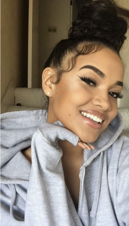Easy Hairstyles: 22 Looks You'll Love For Summer | Casual Top Knot | Hairstyle on Point