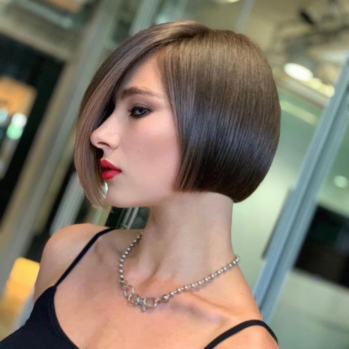 Rounded Bob with Straight Across Nape