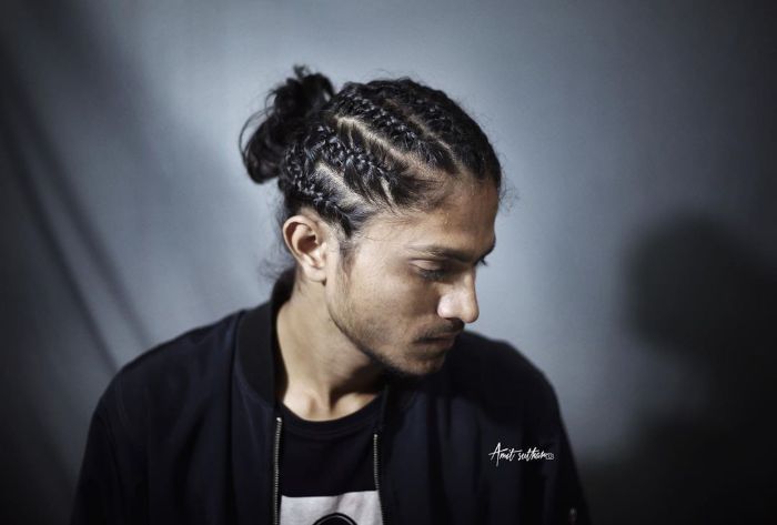 Featured image of post Man Bun Braided Hairstyles For Black Men