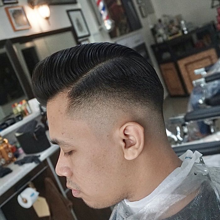 Featured image of post Classic Boys Pompadour / This mens pompadour haircut is for those who want to be gentlemen rather than rock stars.