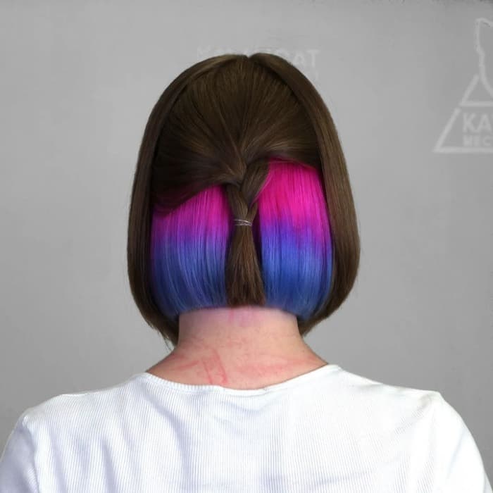 Brunette with Lollipop Locks