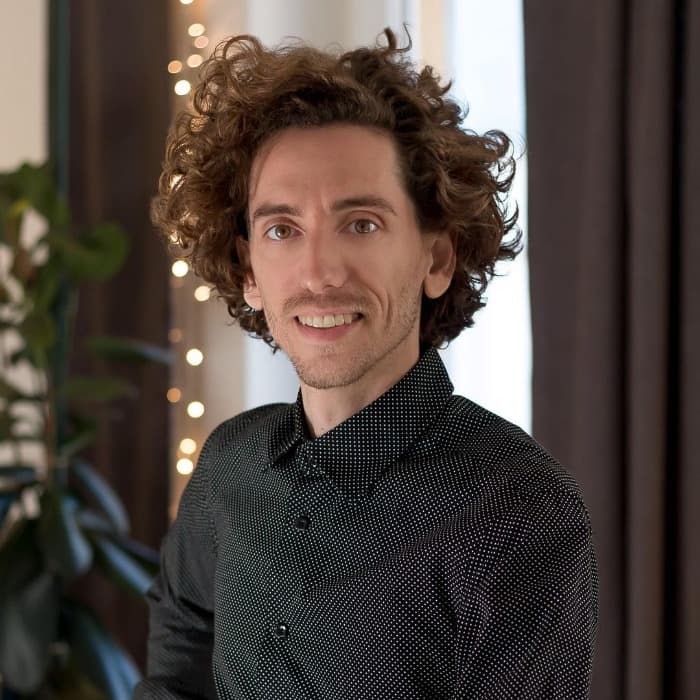 Medium Wavy Hair for Men