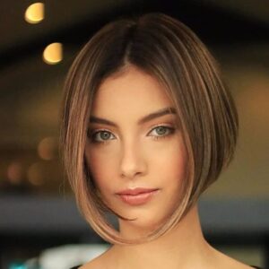 Jaw-Length Razored Bronde Bob