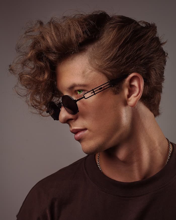 cool hairstyles for boys with glasses