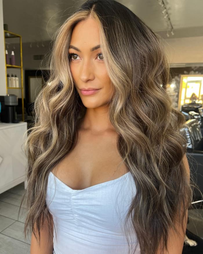 Moneypiece Balayage with White-Blonde Hair Shades