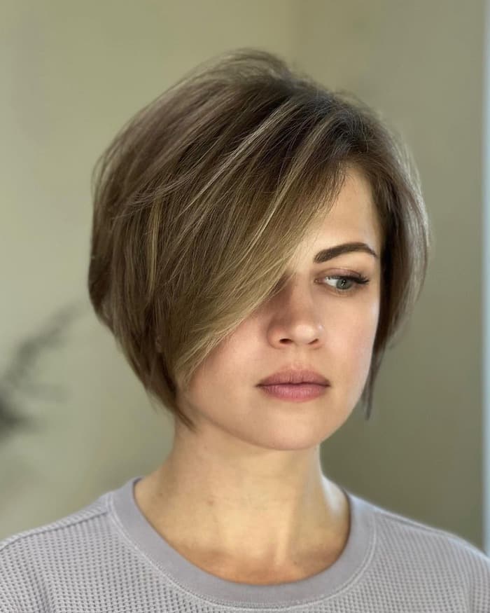 29 Straight Hairstyles and Haircuts Trends in 2024 - Hairstyle on Point
