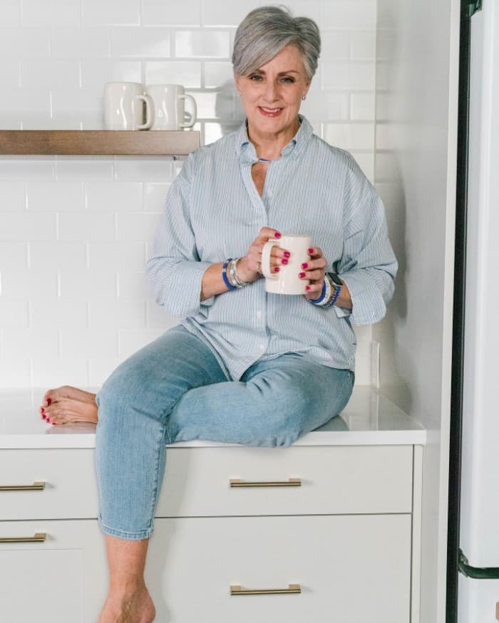 Younger-Looking Short Pixie Bob with a Side Part