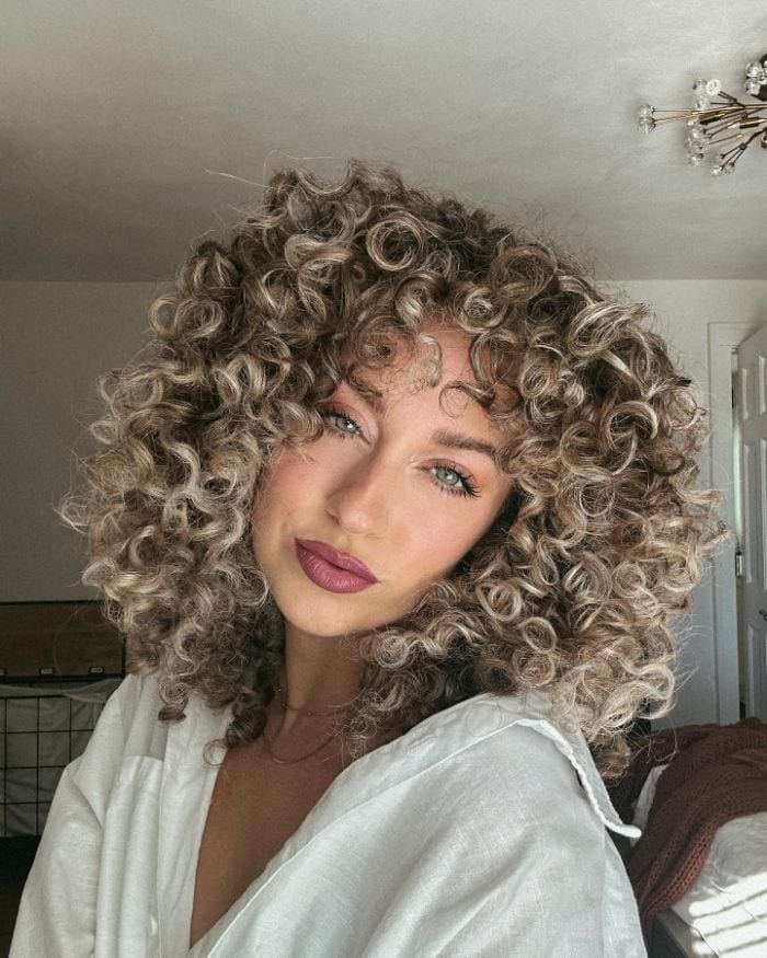 Voluminous Curls